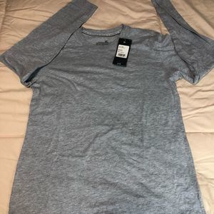 Brand new! Womens Medium. Mizuno Tee